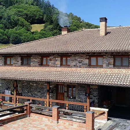 盖永公寓 公寓 Pola de Allande