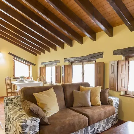 Casa Gayon Pola de Allande